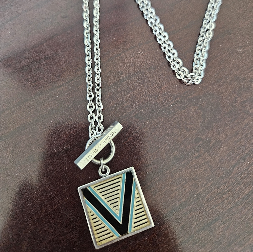 Louis Vuitton Silver and Black V With Blue Pendant Necklace 925 Silver